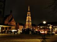 Hauptmarkt Nürnberg bei Nacht © Marion / pixelio